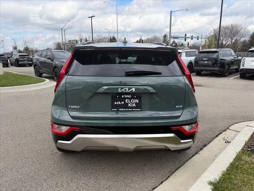 Cityscape Green 2024 Kia Niro Touring
