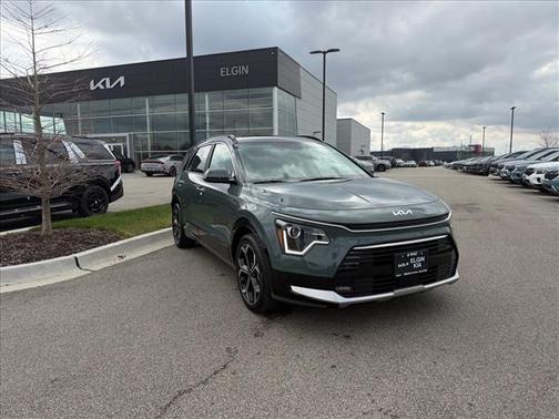 Cityscape Green 2024 Kia Niro Touring