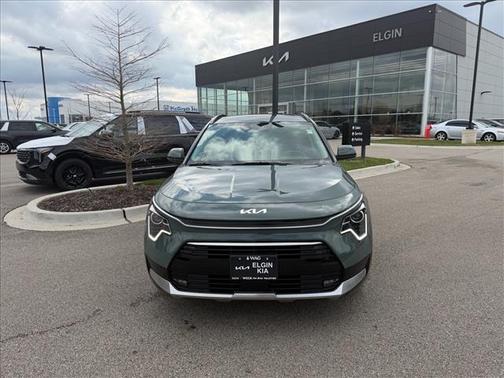 Cityscape Green 2024 Kia Niro Touring