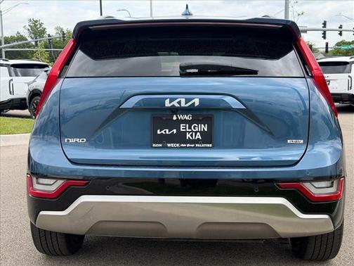 Mineral Blue 2023 Kia Niro Touring