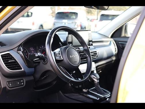 2023 Kia Seltos S IVT FWD