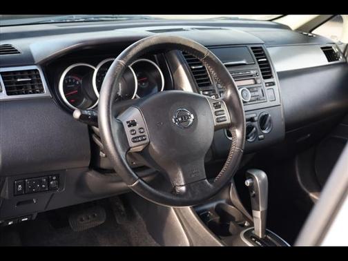 2012 Nissan Versa 1.8 SL