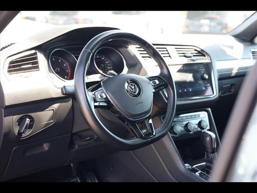 2021 Volkswagen Tiguan 2.0T SE R-Line Black 4MOTION