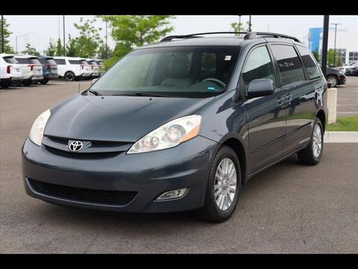 2009 Toyota Sienna XLE
