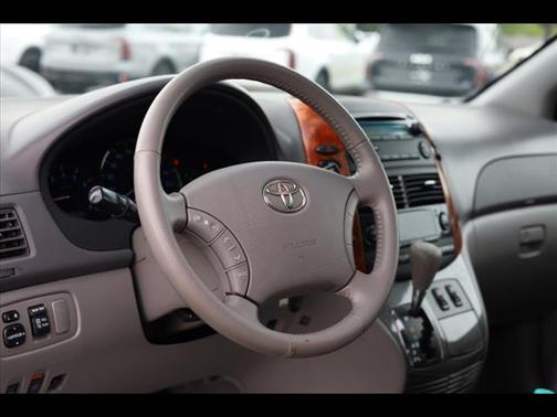2009 Toyota Sienna XLE