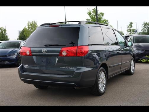 2009 Toyota Sienna XLE