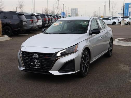 2023 Nissan Altima SR FWD