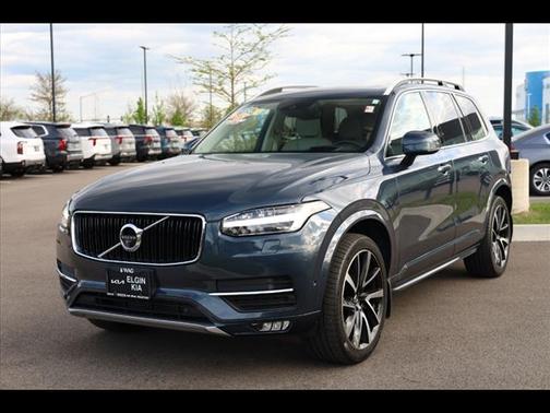 2019 Volvo XC90 T6 Momentum