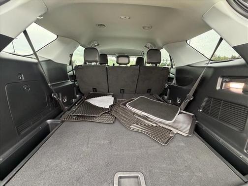 Carbonized Gray Metallic 2023 Ford Explorer XLT