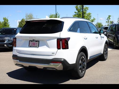 2024 Kia Sorento S