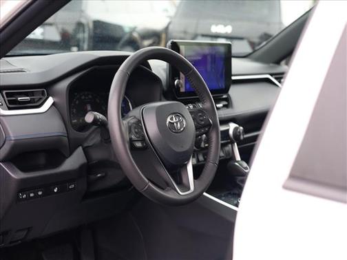 2024 Toyota RAV4 Hybrid SE