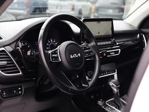 2023 Kia Seltos EX