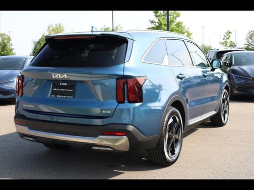 2025 Kia Sorento Hybrid EX