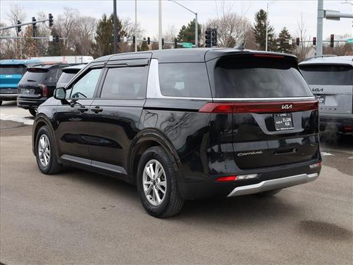 2022 Kia Carnival LXS