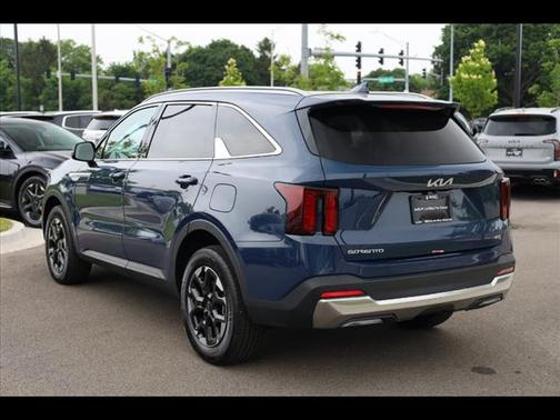 2025 Kia Sorento S