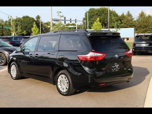2016 Toyota Sienna XLE Premium