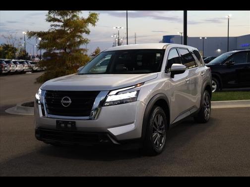 2022 Nissan Pathfinder S 4WD