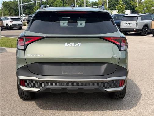Jungle Green 2024 Kia Sportage X-Line