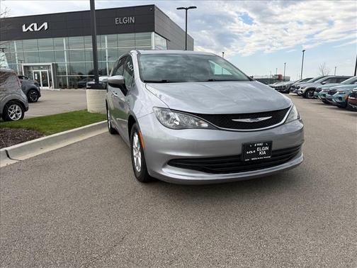Billet Silver Metallic Clearcoat 2019 Chrysler Pacifica LX