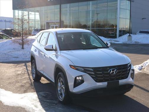 2023 Hyundai TUCSON SE