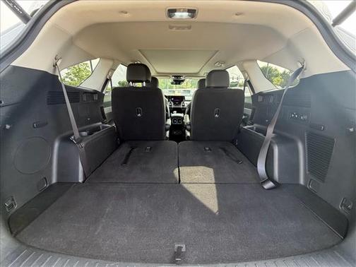 Glacial White Pearl 2022 Kia Sorento EX
