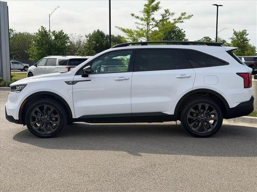 Glacial White Pearl 2022 Kia Sorento EX