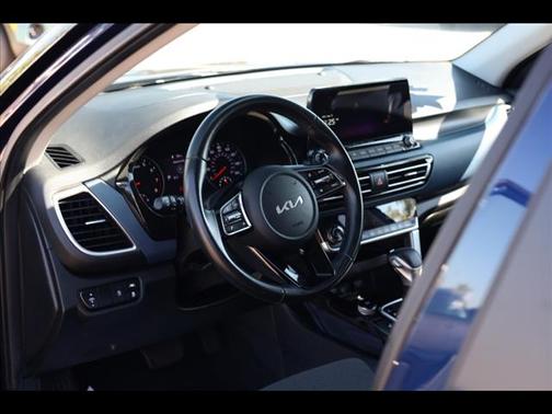 2023 Kia Seltos S