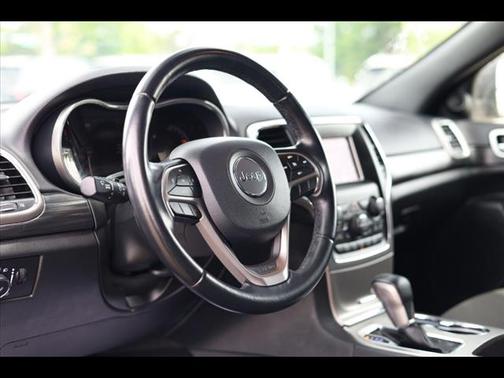 2020 Jeep Grand Cherokee Laredo