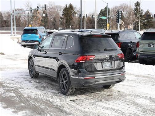 2024 Volkswagen Tiguan 2.0T SE 4MOTION