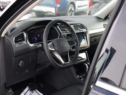 2024 Volkswagen Tiguan 2.0T SE 4MOTION