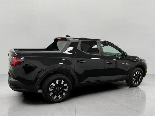Phantom Black 2025 Hyundai SANTA CRUZ SE