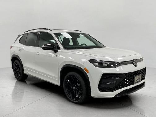 2025 Volkswagen Tiguan 2.0T SE R-Line Black