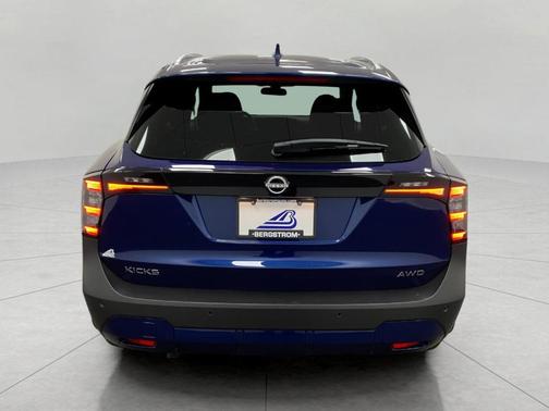 Deep Blue Pearl 2025 Nissan Kicks SV