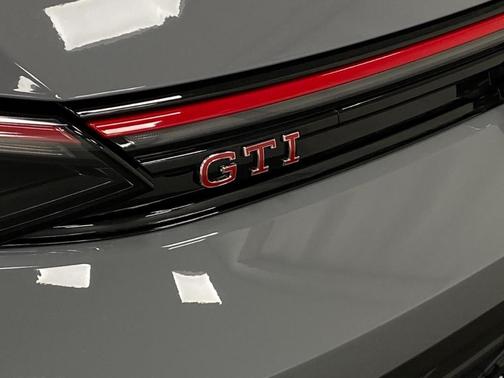 2025 Volkswagen Golf GTI 2.0T Autobahn