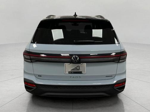 2026 Volkswagen Taos 1.5T SE Black