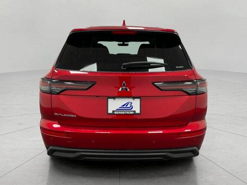 2025 Mitsubishi Outlander ES