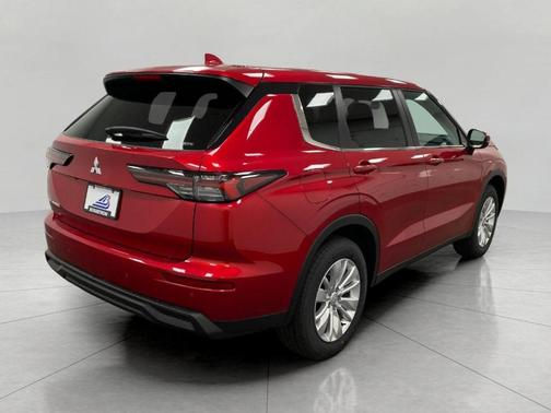 2025 Mitsubishi Outlander ES