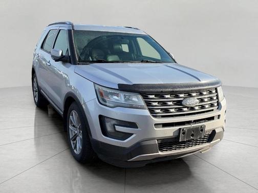 Silver 2016 Ford Explorer Limited