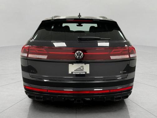 2025 Volkswagen Atlas Cross Sport 2.0T SEL R-Line Black