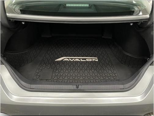 2020 Toyota Avalon XSE