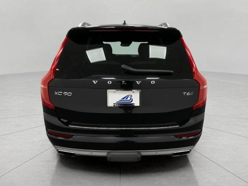 2019 Volvo XC90 T6 Momentum