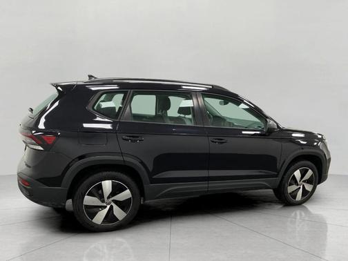 Deep Black Pearl Effect 2025 Volkswagen Taos 1.5T S