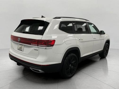 2025 Volkswagen Atlas 2.0T SE