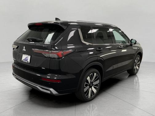 2025 Mitsubishi Outlander SEL