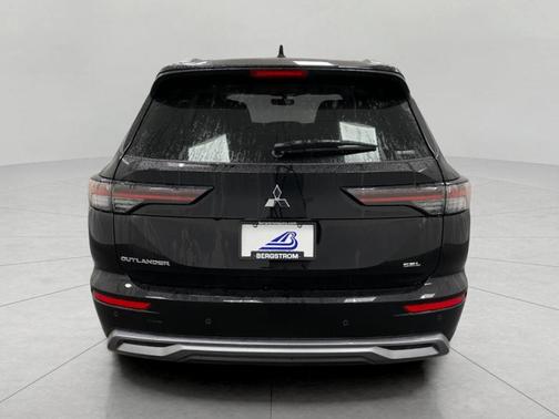 2025 Mitsubishi Outlander SEL