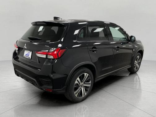 Labrador Black Pearl 2026 Mitsubishi Outlander Sport 2.0 ES