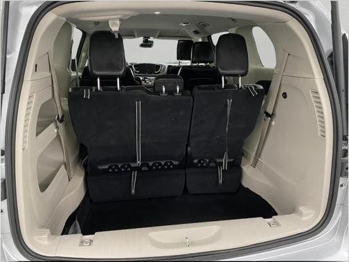 2024 Chrysler Pacifica Touring-L