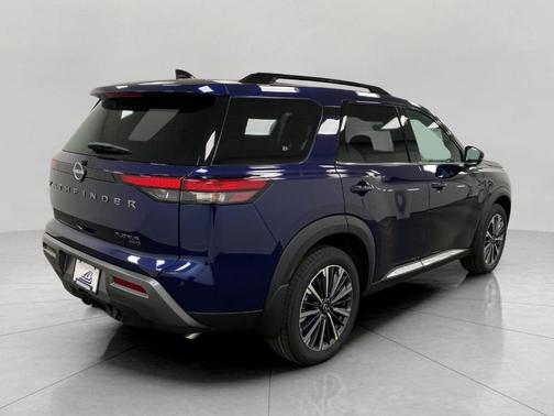 Deep Ocean Blue 2026 Nissan Pathfinder Platinum