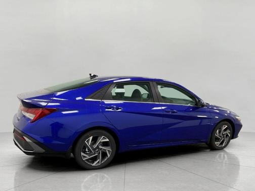 2026 Hyundai ELANTRA HEV Limited