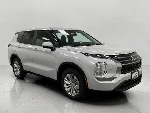 2025 Mitsubishi Outlander ES